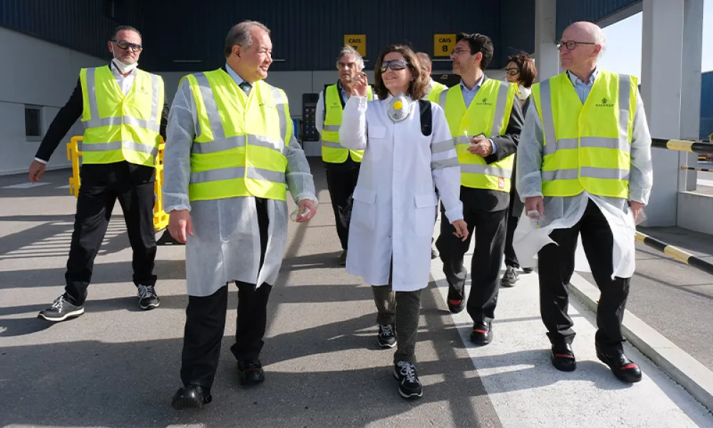 PORTUGUESE MINISTER OF THE ECONOMY AND THE SEA visiting ASCENZA'S FACTORY. 